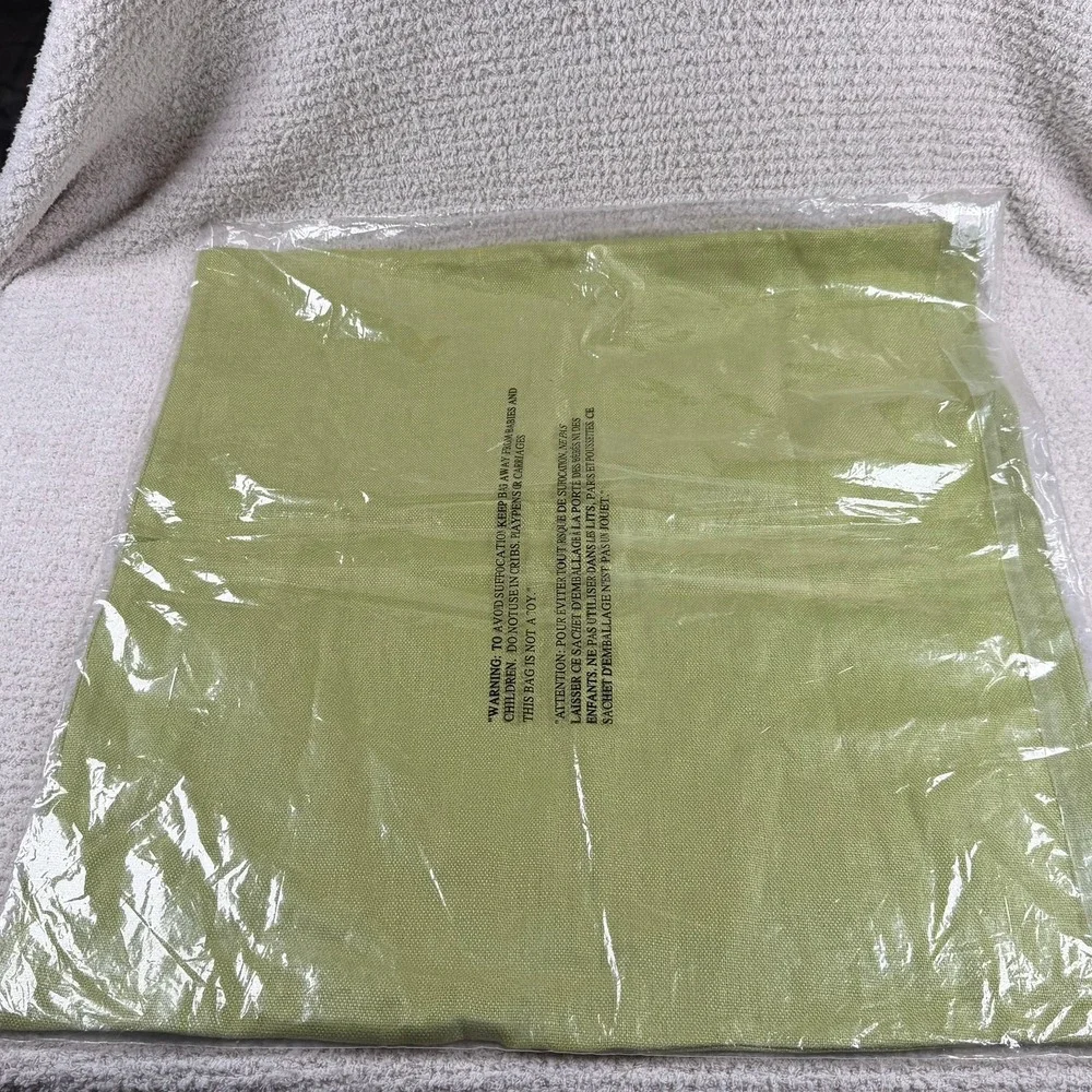 Pottery Barn Accents Green Textured Pillow Cover 24x24‎ Button Closure